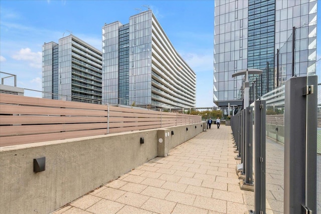 13105 40th Rd Unit 15E, Flushing, NY 11354 - view of patio