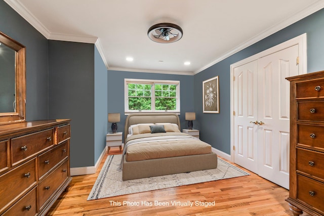 14 Etna Ln, Dix Hills, NY 11746 - bedroom featuring light wood-style floors, ornamental molding, a closet, and recessed lighting