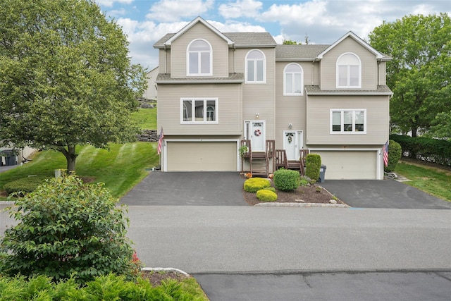 4 Cliffside Ct, Highland Mills, NY 10930 - view of front of property featuring a garage and driveway