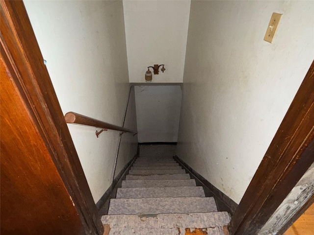 6 James Pl, Wappingers Falls, NY 12590 - view of staircase