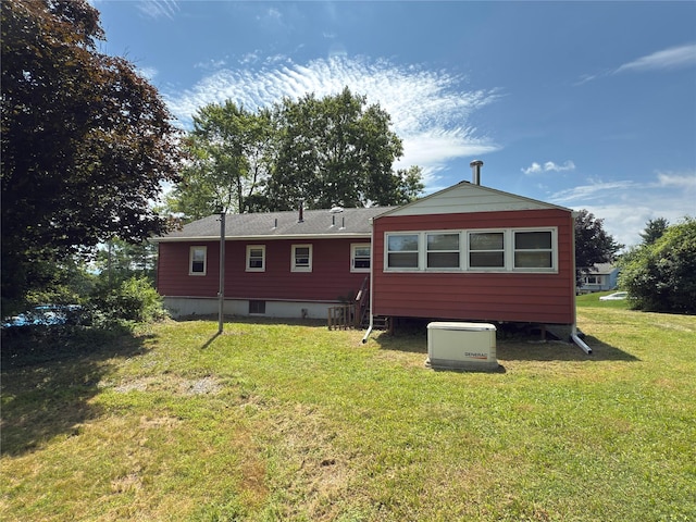 6 James Pl, Wappingers Falls, NY 12590 - back of house featuring a yard