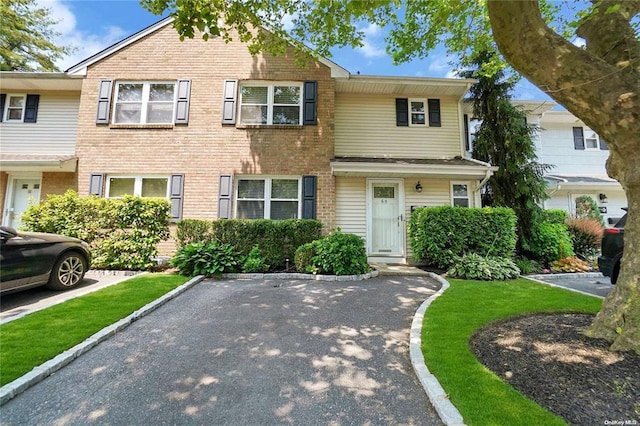 65 Manors Dr, Jericho, NY 11753 - photo 1