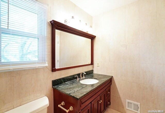 65 Manors Dr, Jericho, NY 11753 - photo 14