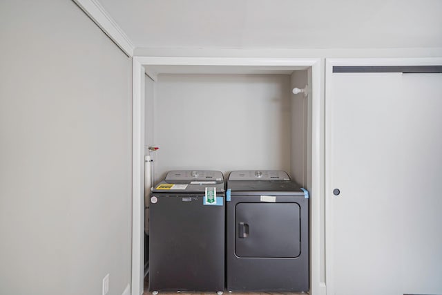 52 Mc Cue Ln, Babylon, NY 11702 - laundry room with washer and clothes dryer