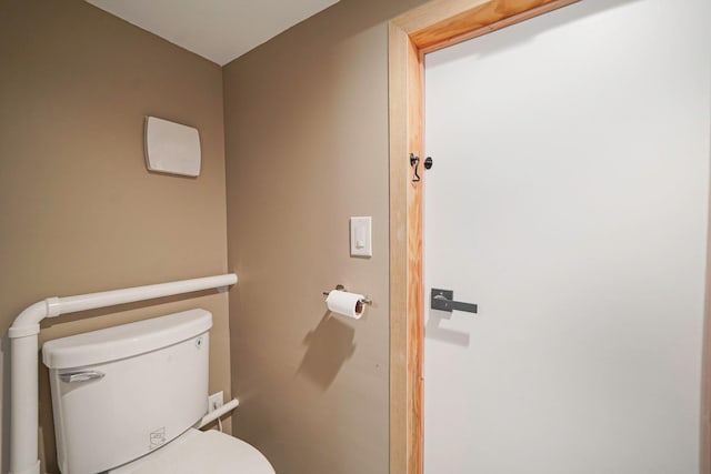 52 Mc Cue Ln, Babylon, NY 11702 - bathroom featuring toilet