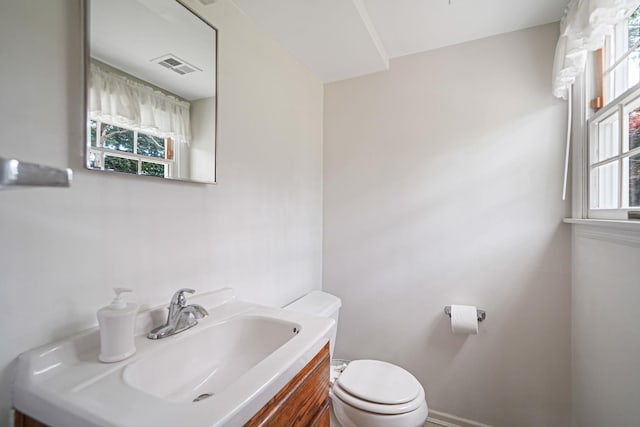 708 Bohemia Pkwy, Sayville, NY 11782 - photo 24