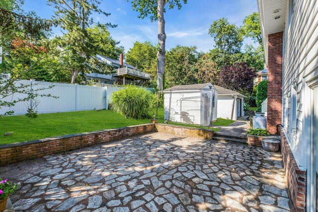 14 Tudor Dr, Northport, NY 11768 - photo 32
