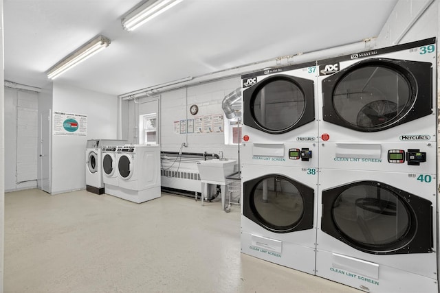 135 S Highland Ave Unit B5, Ossining, NY 10562 - community laundry featuring independent washer and dryer and stacked washer / drying machine