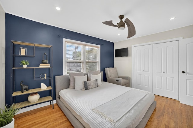 130 Cresthill Rd, Yonkers, NY 10710 - bedroom with a closet, wood finished floors, a ceiling fan, and recessed lighting