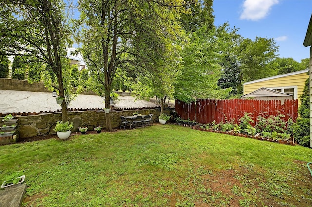 130 Cresthill Rd, Yonkers, NY 10710 - view of fenced yard