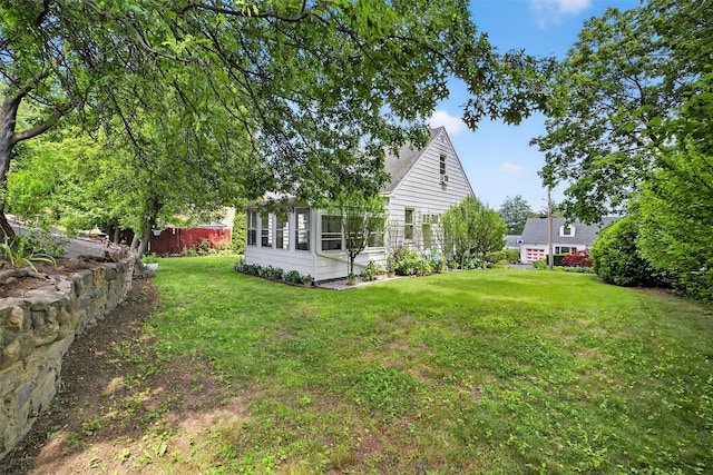 130 Cresthill Rd, Yonkers, NY 10710 - view of yard featuring a sunroom