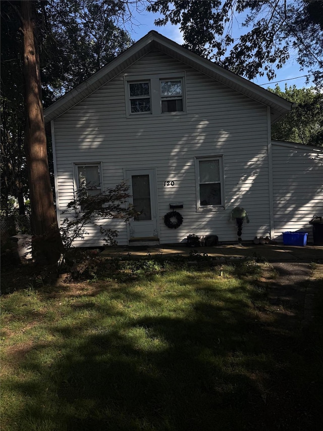 120 Oak Ave, Hempstead, NY 11550 - photo 1