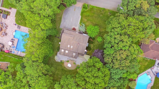 35 Stratford Ave, Dix Hills, NY 11746 - aerial view of a pool