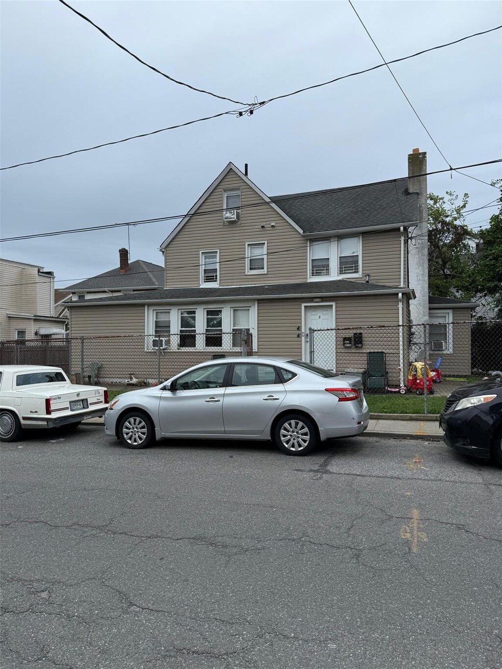 1 Hurley Ct, Far Rockaway, NY 11691 - photo 1