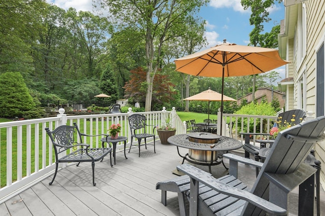 23 Alpine Way S, Huntington, NY 11746 - deck with a yard