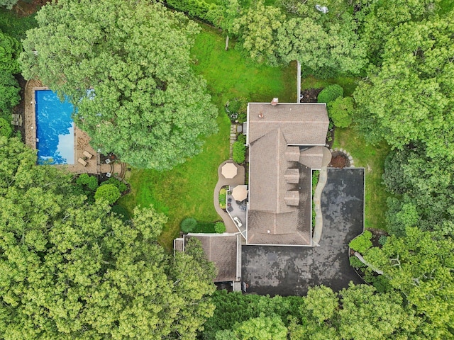 23 Alpine Way S, Huntington, NY 11746 - drone / aerial view