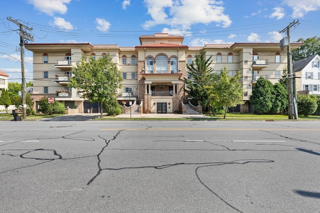 257 Central Ave Unit 1D, White Plains, NY 10606 - view of building exterior