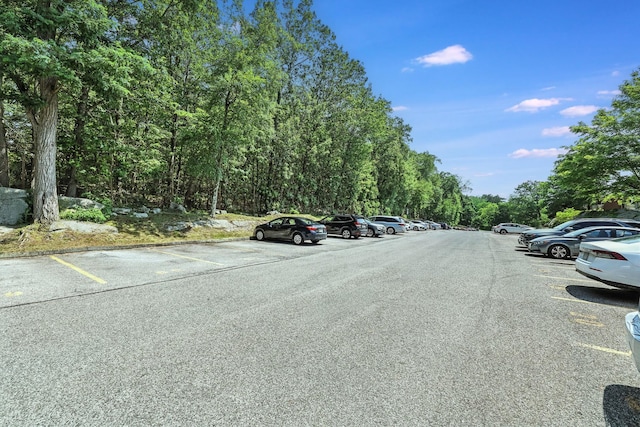 370 Central Park Ave Unit 3D, Scarsdale, NY 10583 - view of uncovered parking lot