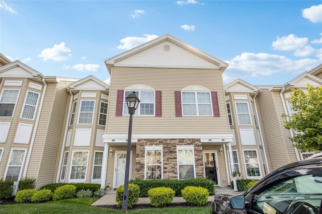 121 Spring Dr Unit 121, East Meadow, NY 11554 - photo 1