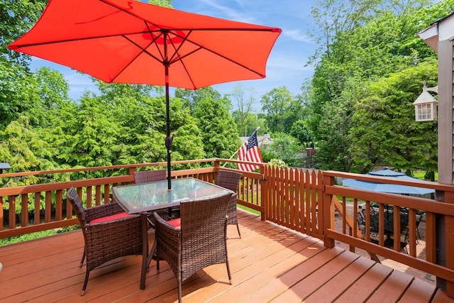 9 Phyllis Ct, Kings Park, NY 11754 - deck with outdoor dining area