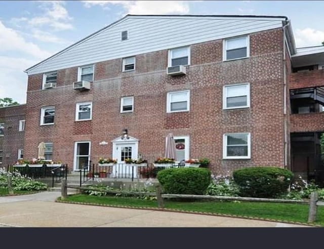 14 Leewood Cir Unit 6L, Eastchester, NY 10709 - photo 1