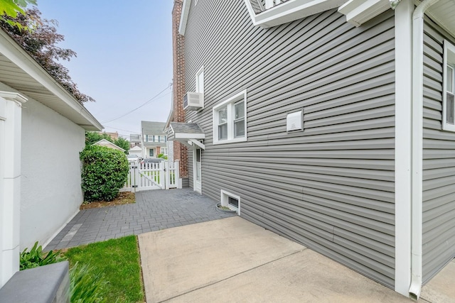 37 Keystone Pl, Hewlett, NY 11557 - view of patio / terrace featuring a gate