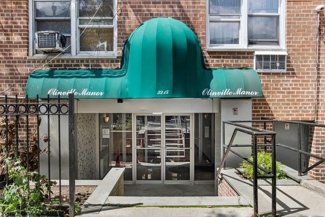 3215 Olinville Ave Unit 4C, Bronx, NY 10467 - photo 1