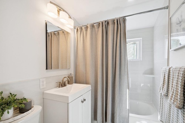 531 Myrtle Ave, West Islip, NY 11795 - full bath featuring vanity and shower / bath combo