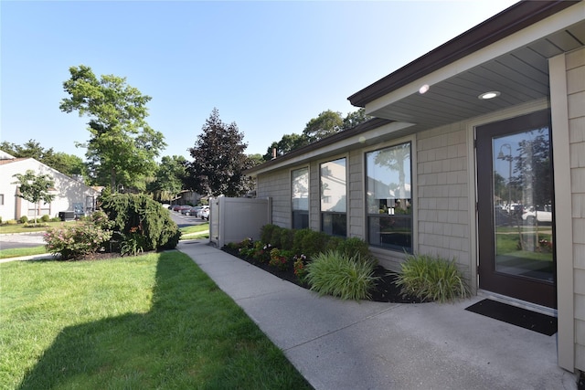 19 Stanford Ct Unit 19, Wantagh, NY 11793 - view of green lawn