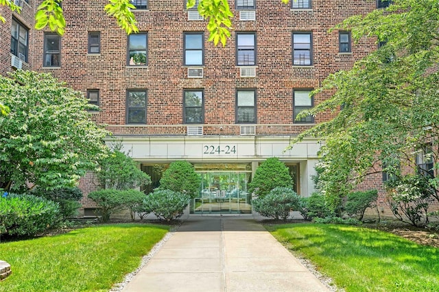 22424 Union Tpke Unit 3C, Oakland Gardens, NY 11364 - view of building exterior