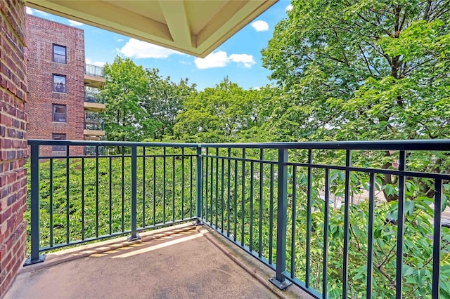 22424 Union Tpke Unit 3C, Oakland Gardens, NY 11364 - view of balcony