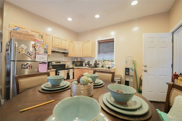 71 Dell Ave, Mount Vernon, NY 10553 - dining area featuring recessed lighting and wood finished floors