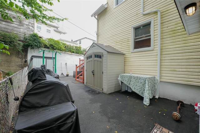 71 Dell Ave, Mount Vernon, NY 10553 - view of patio / terrace with a storage unit