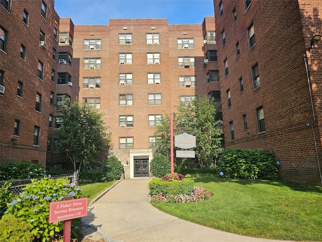 2 Fisher Dr Unit 618, Mount Vernon, NY 10552 - photo 1