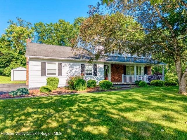 135 Hilltop Rd, Saugerties, NY 12477 - photo 2
