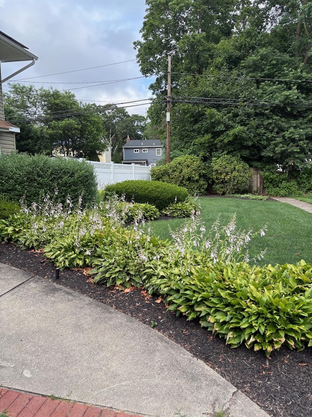 147 Wayne St, Hauppauge, NY 11788 - photo 4
