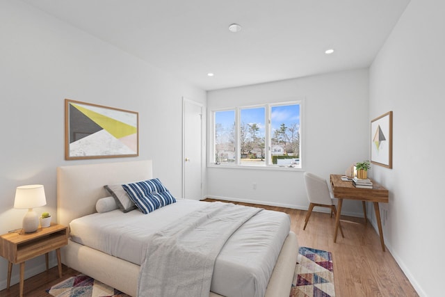 12 Foxhurst Ct, Manhasset Hills, NY 11040 - bedroom featuring light wood finished floors and recessed lighting