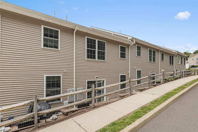 28 Pinto Rd W, Middletown, NY 10941 - rear view of property