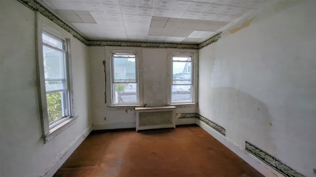 507 S 6th Ave, Mount Vernon, NY 10550 - unfurnished room with radiator and baseboards