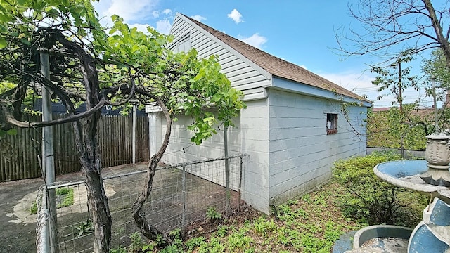 507 S 6th Ave, Mount Vernon, NY 10550 - view of property exterior with roof with shingles and an outdoor structure