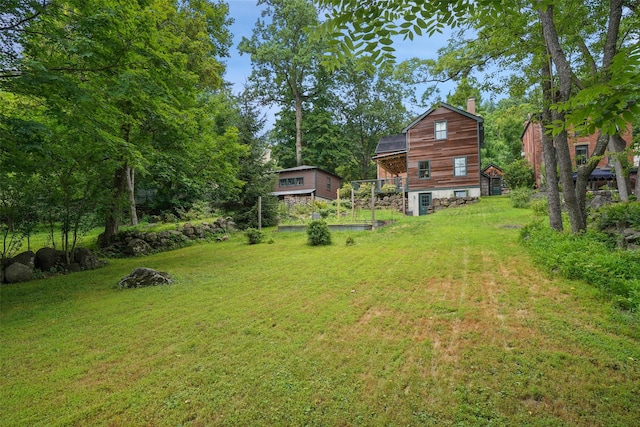 10 King St, Croton-On-Hudson, NY 10520 - view of grassy yard with a wooden deck