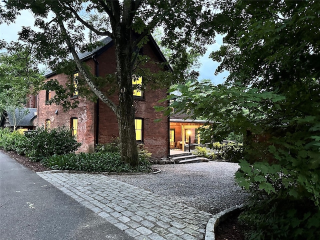 10 King St, Croton-On-Hudson, NY 10520 - view of front facade with brick siding
