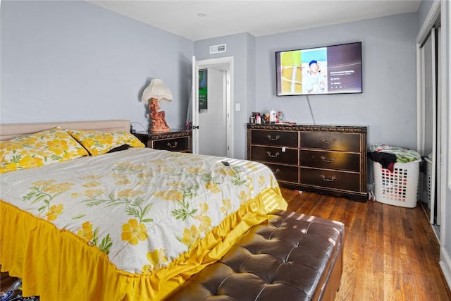 550 Armond St, Uniondale, NY 11553 - bedroom with wood-type flooring and a closet