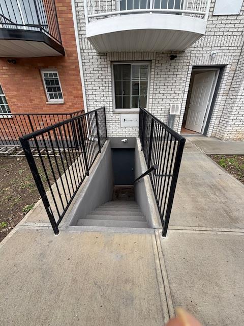 90-28 138th Pl, Jamaica, NY 11435 - photo 4