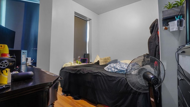 1050 Morris Ave, Bronx, NY 10456 - bedroom featuring light wood-style floors