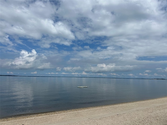 20 Oak Grove Rd, Southampton, NY 11968 - water view