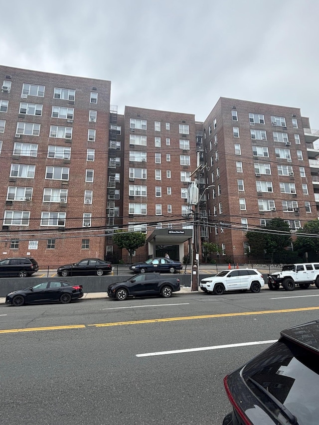 355 Bronx River Rd Unit 1B, Bronxville, NY 10704 - photo 1