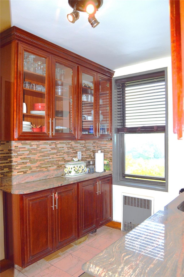 84-31 Van Wyck Expy Unit 5F, Briarwood, NY 11435 - bar with radiator heating unit and backsplash