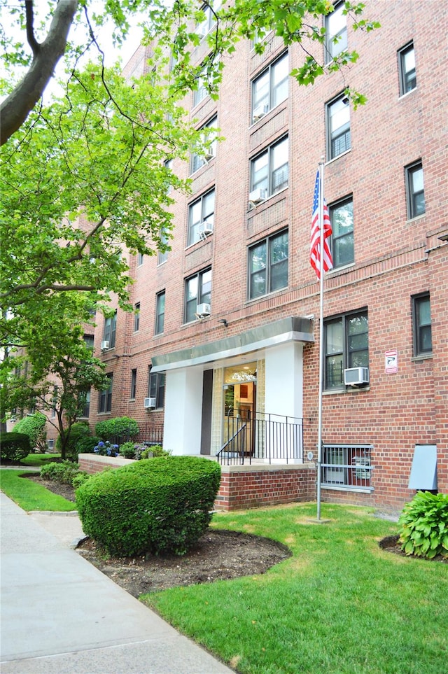 84-31 Van Wyck Expy Unit 5F, Briarwood, NY 11435 - view of apartment building / complex