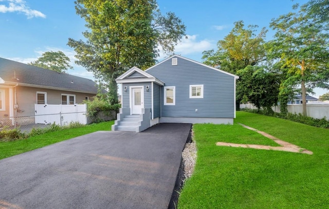 17 Banbury Ct, Amityville, NY 11701 - photo 4